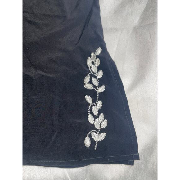 Ninety Embroidered‎ 100% Silk Top - Size XL - Beautiful Floral Embroidery - Picture 6 of 10